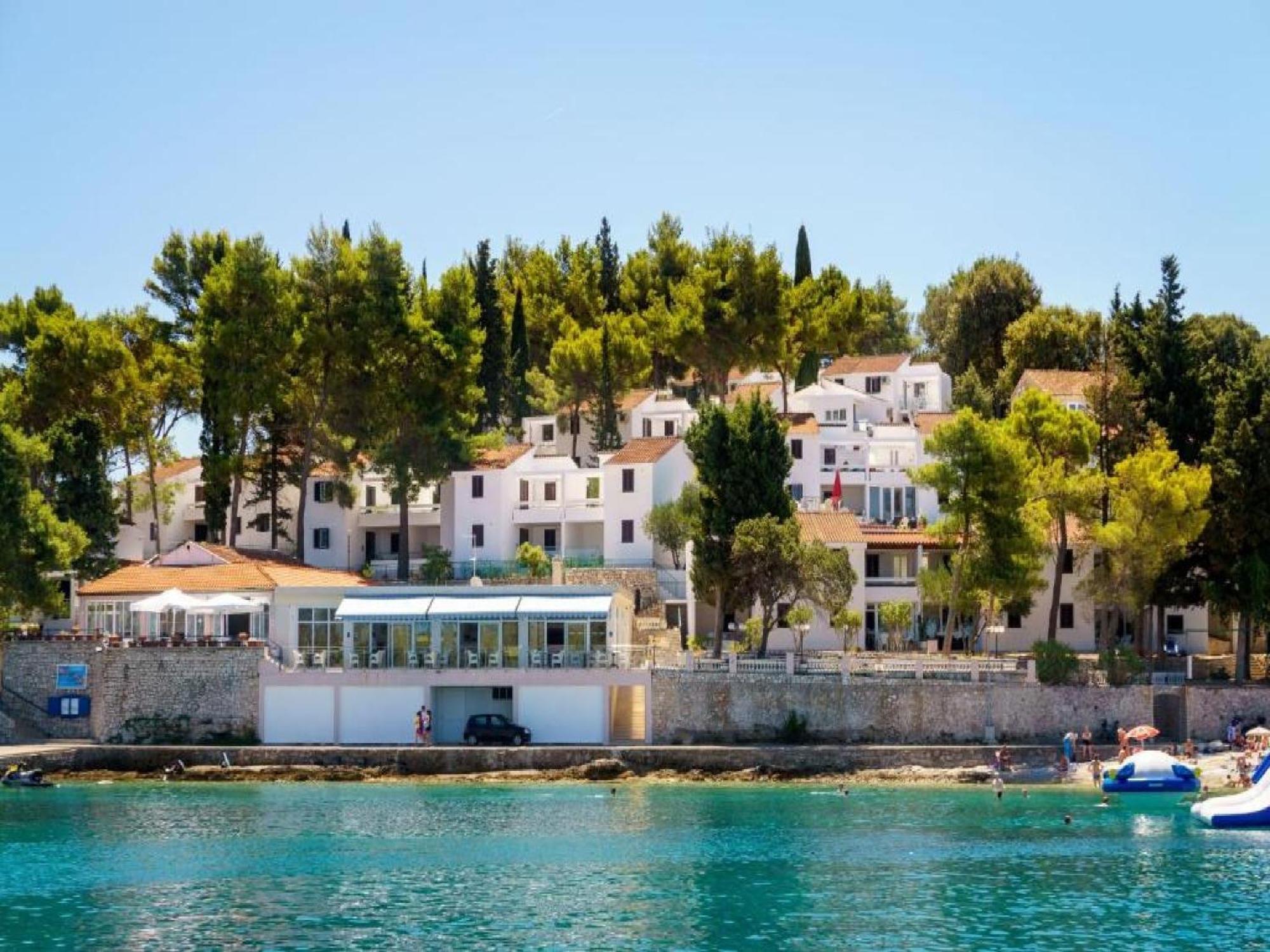 Lumbarda Resort Apartments מראה חיצוני תמונה